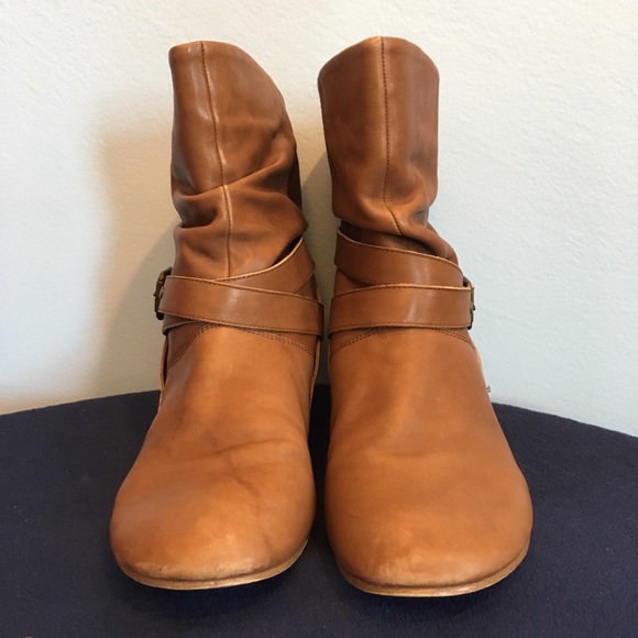 Steve Madden “Trentt” Cognac Leather Booties - Picture 2 of 8
